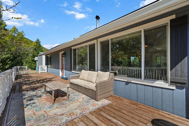 29453 Round Mountain Road, Round Mountain, CA 96084