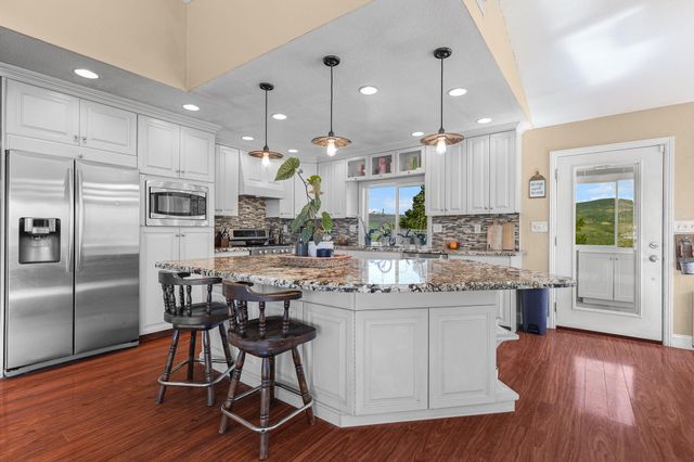 29453 Round Mountain Road, Round Mountain, CA 96084