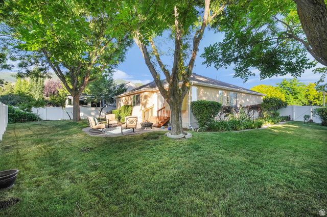 1234 W OAKRIDGE DR, Farmington, UT 84025