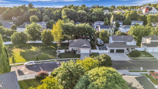 1234 W OAKRIDGE DR, Farmington, UT 84025