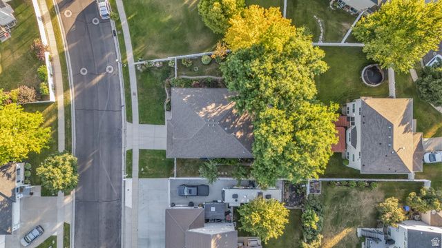1234 W OAKRIDGE DR, Farmington, UT 84025