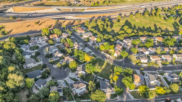 1234 W OAKRIDGE DR, Farmington, UT 84025