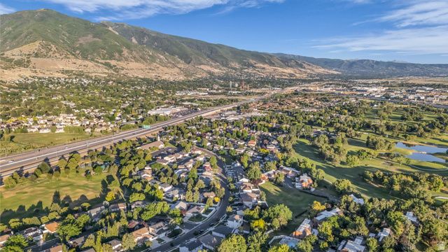 1234 W OAKRIDGE DR, Farmington, UT 84025
