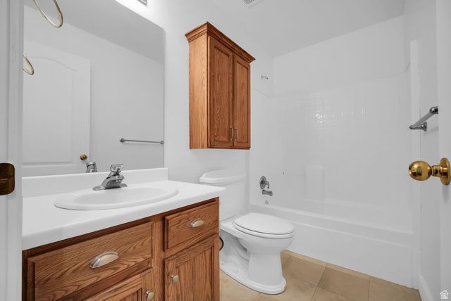 1234 W OAKRIDGE DR, Farmington, UT 84025