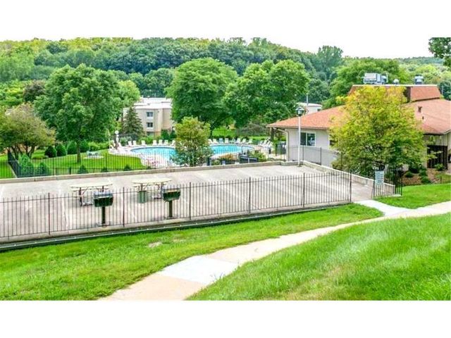 362 Elton Hills Drive NW 18, Rochester, MN 55901