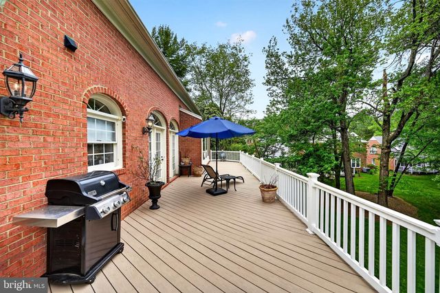9720 AVENEL FARM DR, Potomac, MD 20854