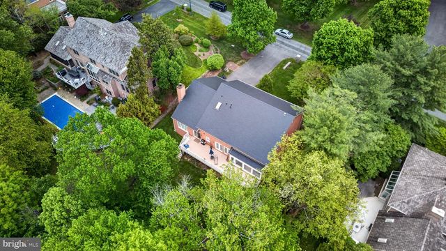 9720 AVENEL FARM DR, Potomac, MD 20854