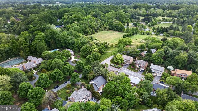 9720 AVENEL FARM DR, Potomac, MD 20854