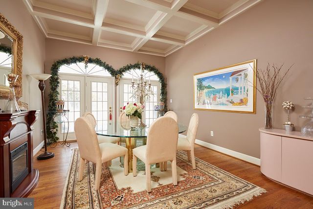 9720 AVENEL FARM DR, Potomac, MD 20854