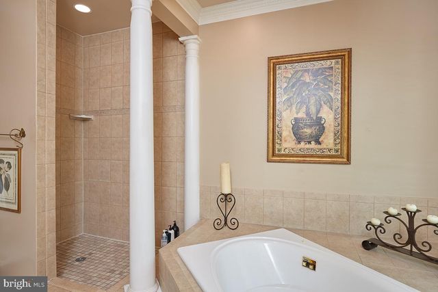 9720 AVENEL FARM DR, Potomac, MD 20854