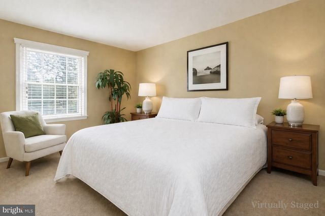 9720 AVENEL FARM DR, Potomac, MD 20854