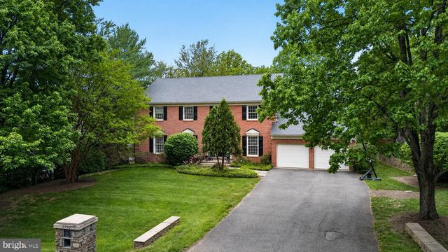 9720 AVENEL FARM DR, Potomac, MD 20854