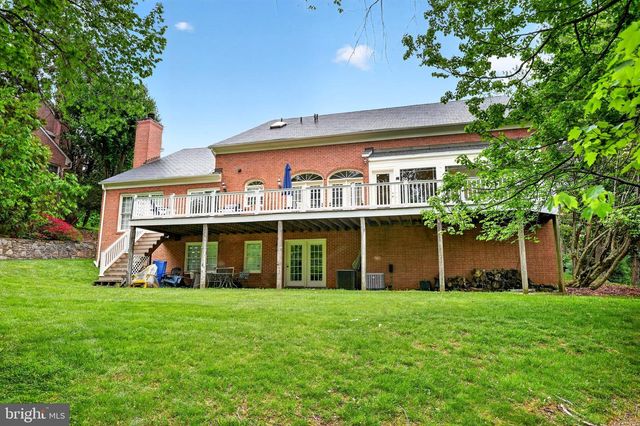 9720 AVENEL FARM DR, Potomac, MD 20854
