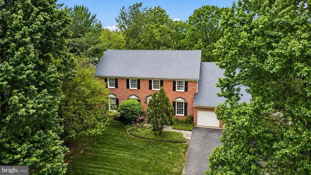 9720 AVENEL FARM DR, Potomac, MD 20854