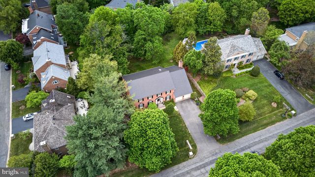 9720 AVENEL FARM DR, Potomac, MD 20854
