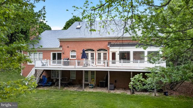 9720 AVENEL FARM DR, Potomac, MD 20854