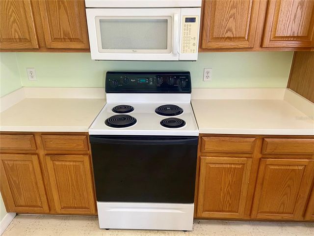 4714 ROBBINS AVENUE, Orlando, FL 32808