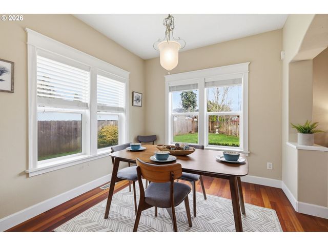 520 ETHAN Ct, Springfield, OR 97477