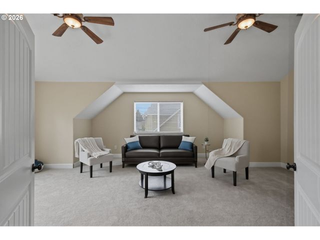 520 ETHAN Ct, Springfield, OR 97477