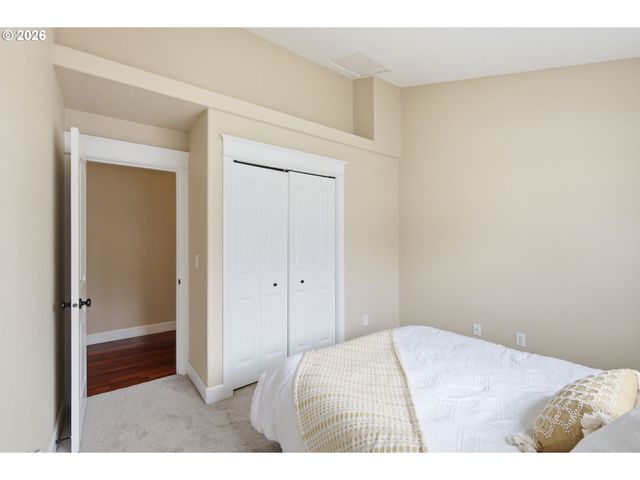 520 ETHAN Ct, Springfield, OR 97477