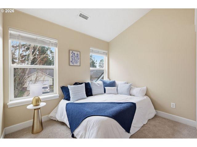 520 ETHAN Ct, Springfield, OR 97477