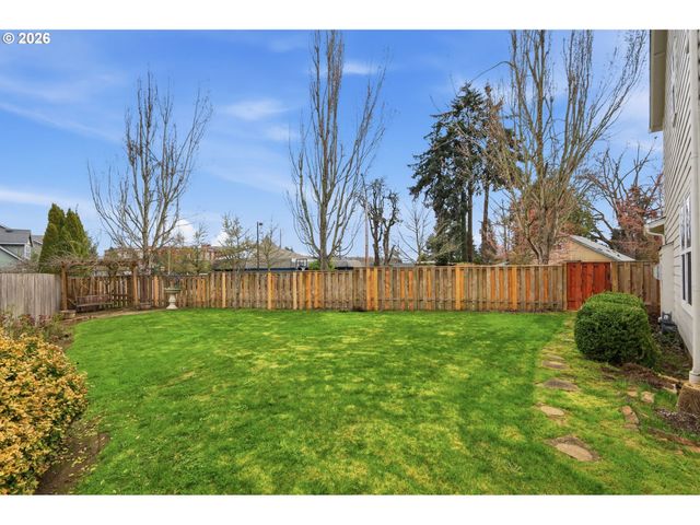 520 ETHAN Ct, Springfield, OR 97477