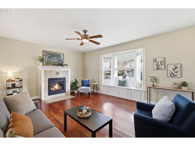 520 ETHAN Ct, Springfield, OR 97477