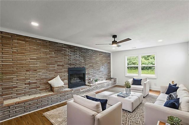 18714 S Lakeside Lane, Belton, MO 64012