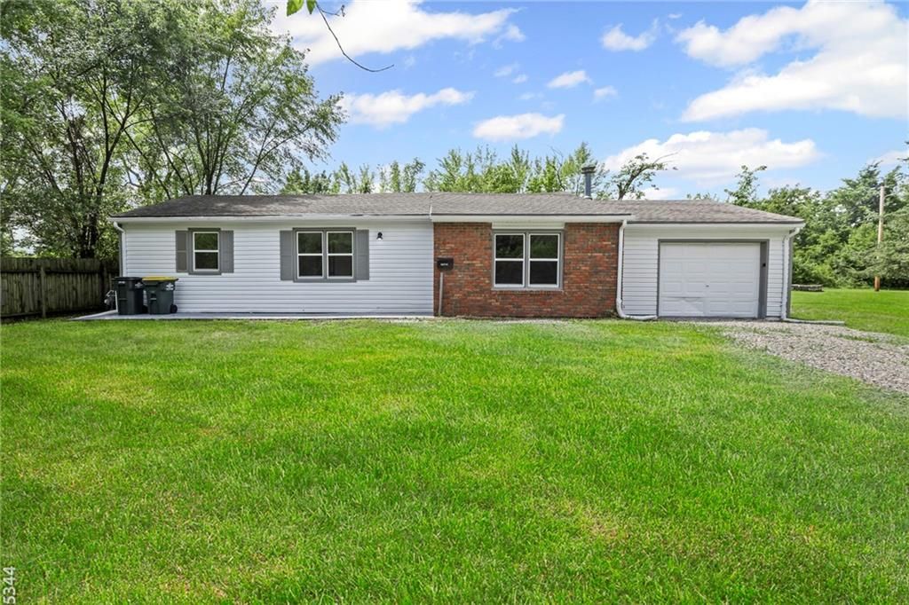 18714 S Lakeside Lane, Belton, MO 64012