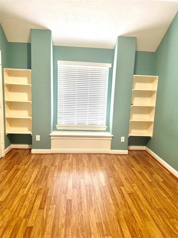6839 Emerson, Sugar Land, TX 77479