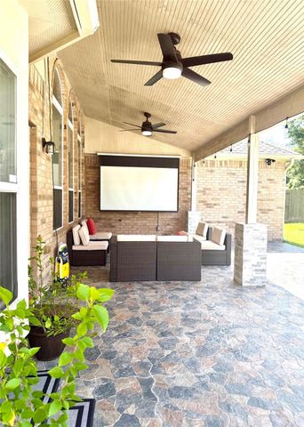 6839 Emerson, Sugar Land, TX 77479