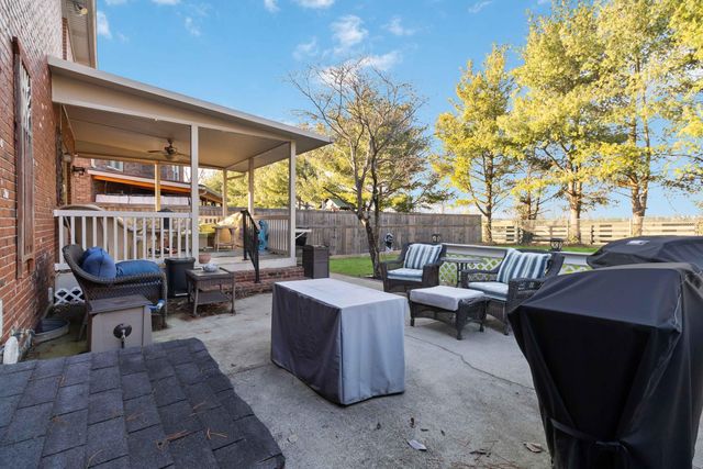 501 Kuhlman Drive, Versailles, KY 40383