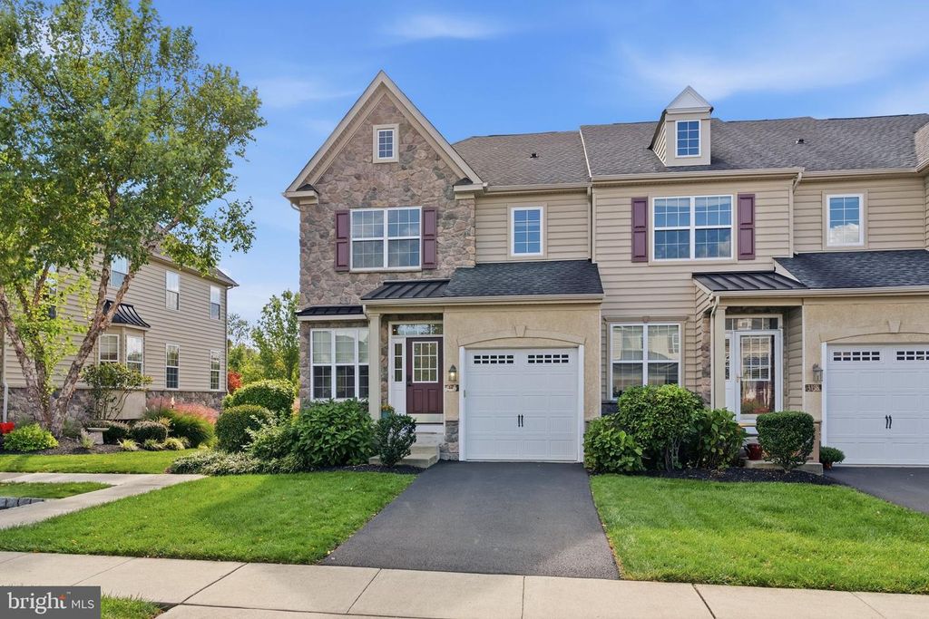 3194 BROOKSIDE DR #42, FURLONG, PA 18925 — exterior