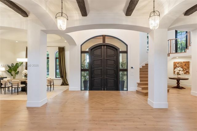 6350 SW 107th St, Pinecrest, FL 33156