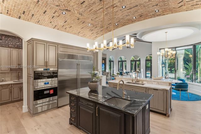 6350 SW 107th St, Pinecrest, FL 33156