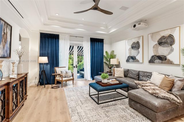 6350 SW 107th St, Pinecrest, FL 33156