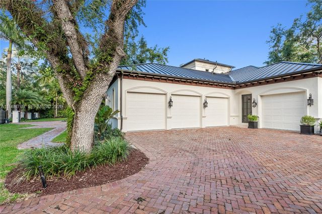 6350 SW 107th St, Pinecrest, FL 33156