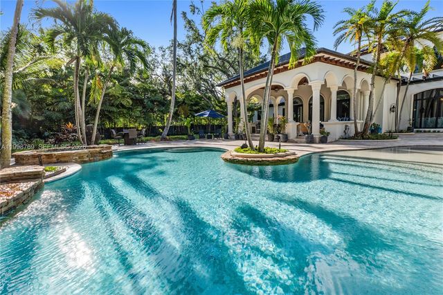 6350 SW 107th St, Pinecrest, FL 33156