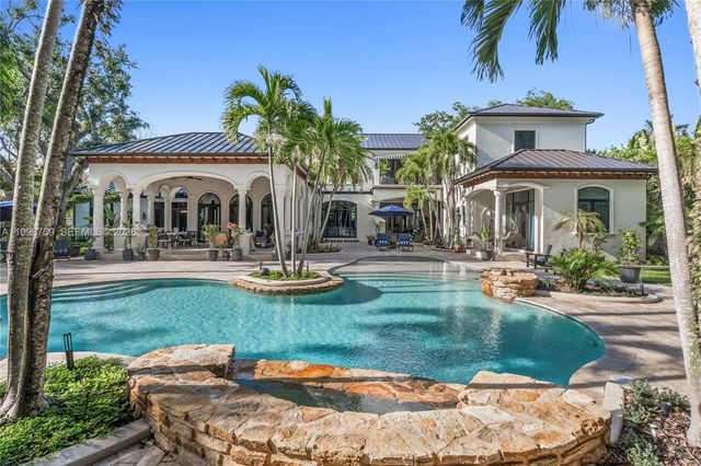 6350 SW 107th St, Pinecrest, FL 33156