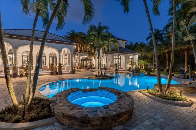 6350 SW 107th St, Pinecrest, FL 33156
