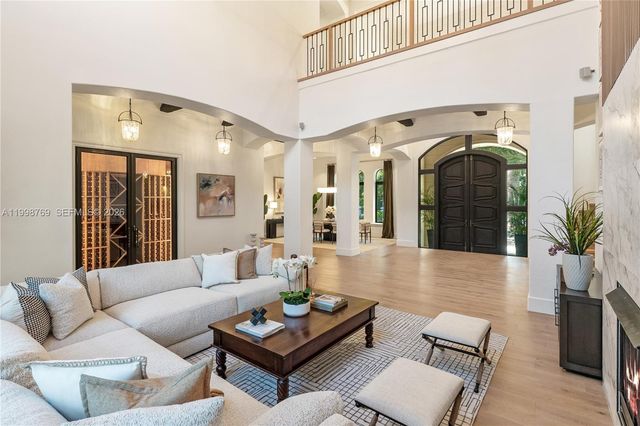 6350 SW 107th St, Pinecrest, FL 33156