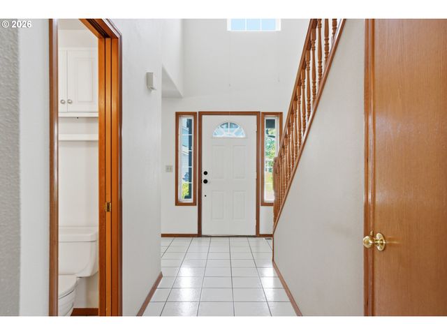 2826 Nw SIERRA Pl, Camas, WA 98607