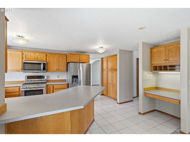 2826 Nw SIERRA Pl, Camas, WA 98607