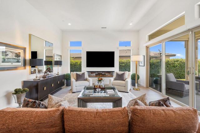 31 Chablis, Rancho Mirage, CA 92270