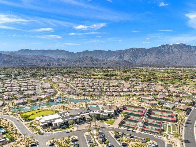 31 Chablis, Rancho Mirage, CA 92270