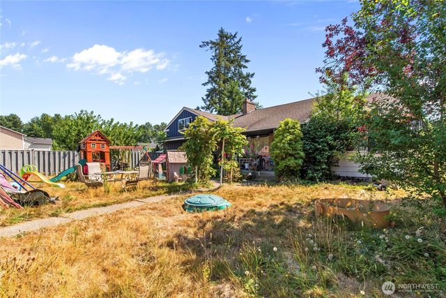 302 115th Street E, Tacoma, WA 98445