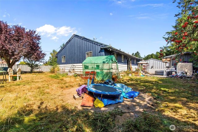 302 115th Street E, Tacoma, WA 98445