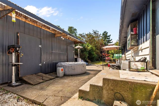 302 115th Street E, Tacoma, WA 98445