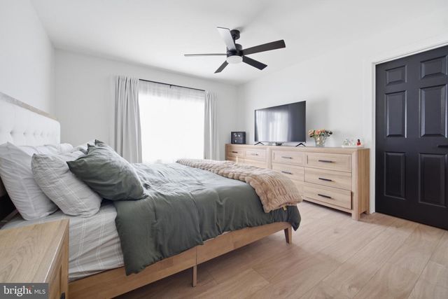 2233 APPLE WAY, Bensalem, PA 19020