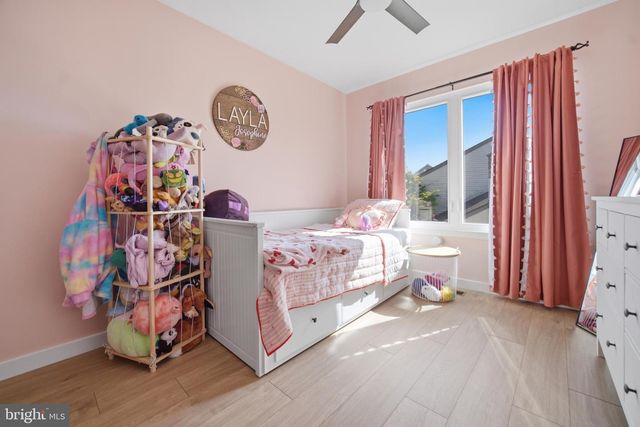 2233 APPLE WAY, Bensalem, PA 19020